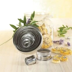 Lot 2 Boîtes De 14 Découpoirs Ronds Lisses Et Cannelés 2 à 11 Cm -Cuisine À Domicile 579007 2 2 Lot 2 Boites de 14 decoupoirs ronds lisses et canneles 2 a 11 cm Mathon